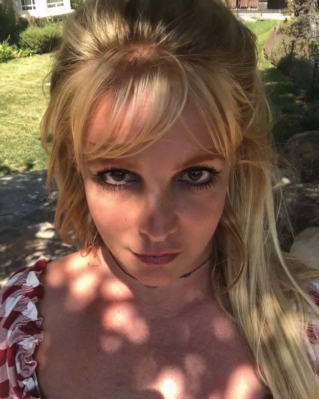 Britney Spears pede por fim de sua tutela.