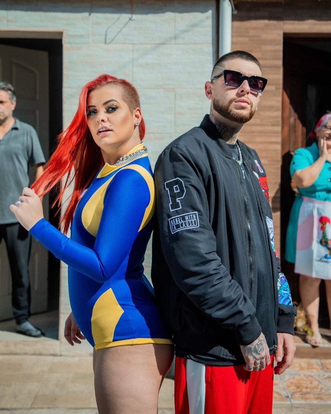 Mc Mari e Mc Hollywood para o videoclipe do single “Dentro do Palio”