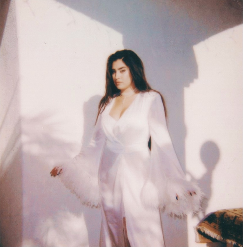 Lauren Jauregui para o projeto “Big Femme Energy”