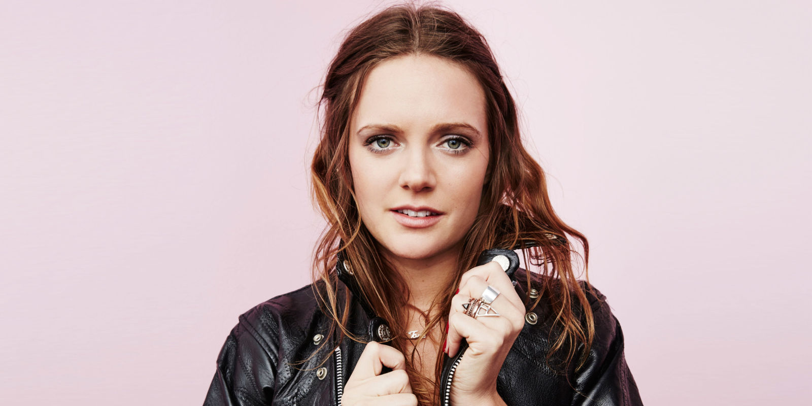 Tove Lo lança lyric video do single “Glad He’s Gone”. Confira!