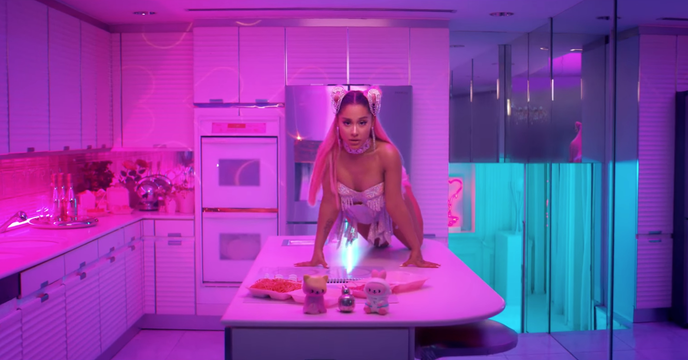 Ariana Grande bate mais um recorde com “7 Rings”, ultrapassando 700 milhões de streamings no Spotify