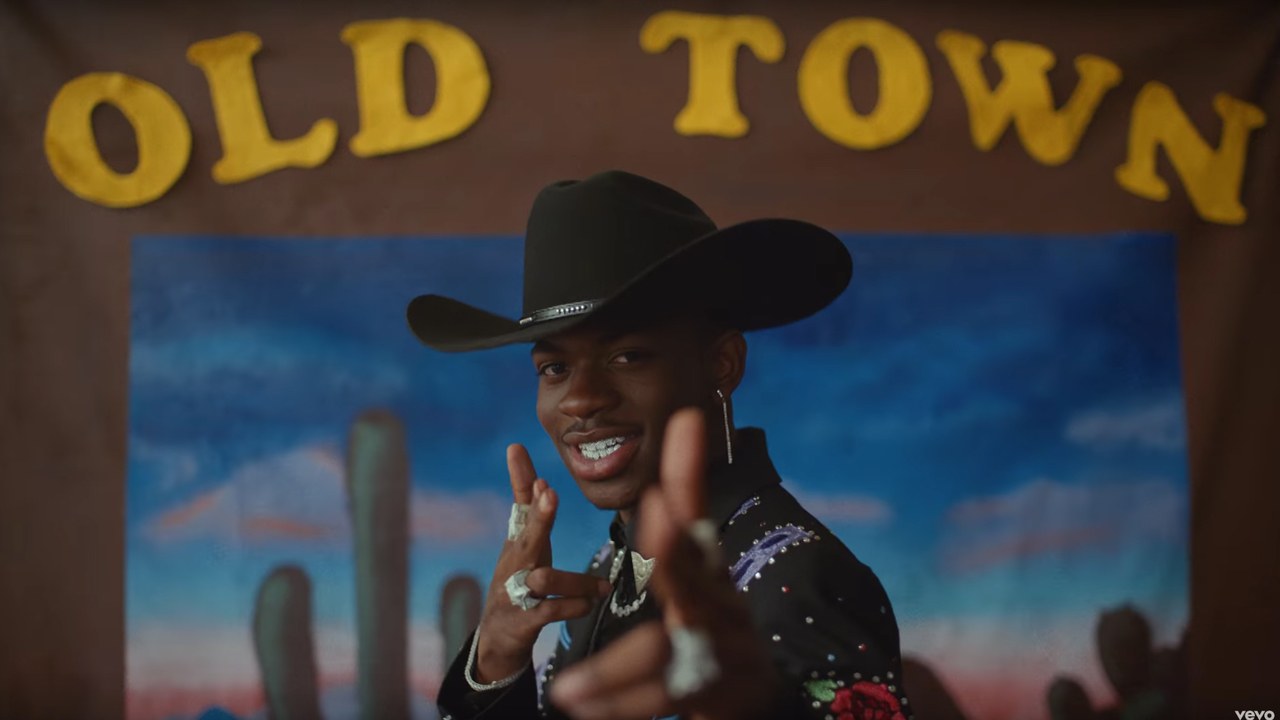 Old Town Road: Lil Nas X bate recorde histórico na Billboard Hot 100. Confira!