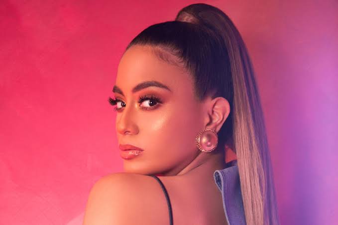 De surpresa: Ally Brooke canta “Higher” em evento de rádio nos Estados Unidos