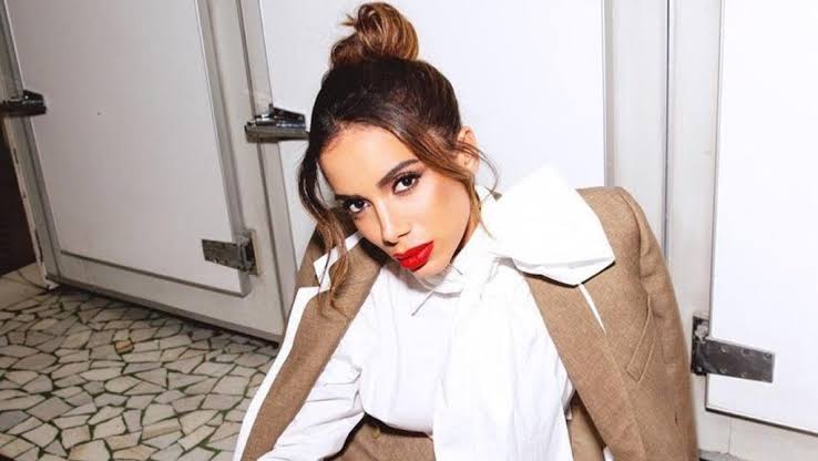 Anitta divulga trecho de funk produzido por Stargate