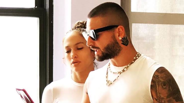 Jennifer Lopez e Maluma começam as gravações de comédia romântica que farão juntos