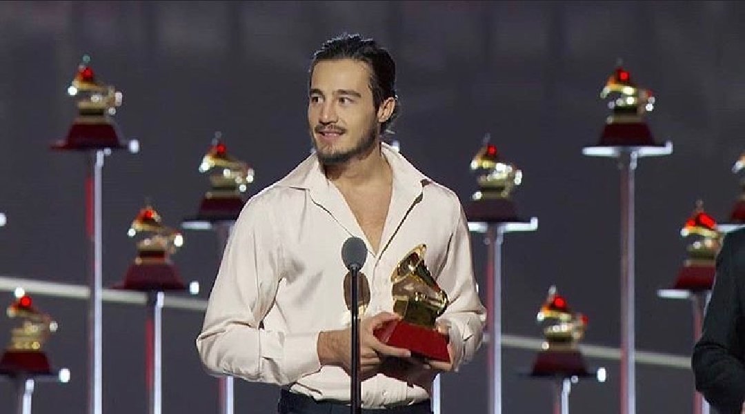 Tiago Iorc ganha Grammy Latino de “Melhor Canção em Língua Portuguesa” após ter passado um ano sumido