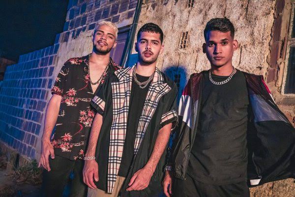 Pedro Sampaio, Felipe Original e JS lançam o clipe dançante e envolvente de “Sentadão” gravado em comunidade do Recife