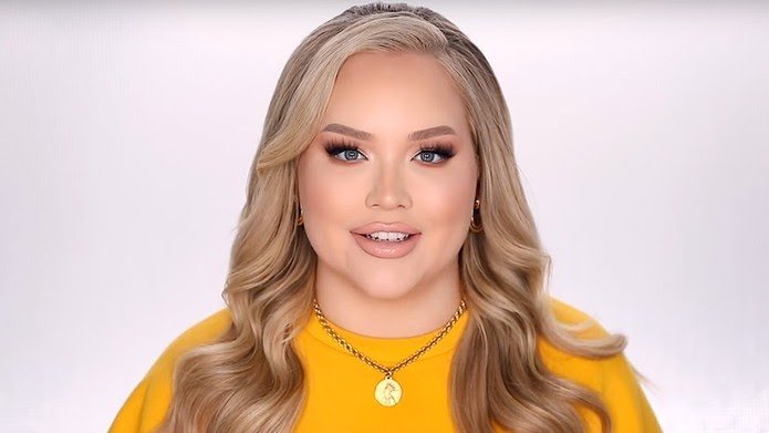 YouTuber de Makes, Nikkie Jager releva ser uma mulher trans