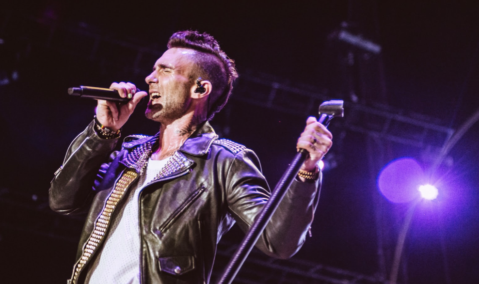 Com show lotado, Maroon 5 encerra tour pelo Brasil no Rio de Janeiro