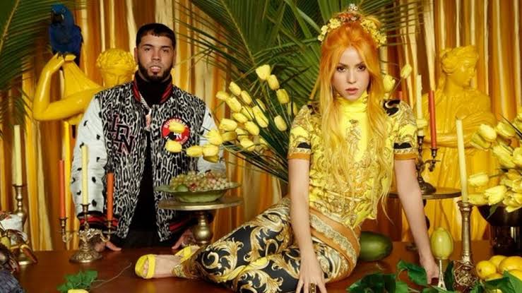 Shakira lança clipe de “Me Gusta”, em parceria com Anuel AA