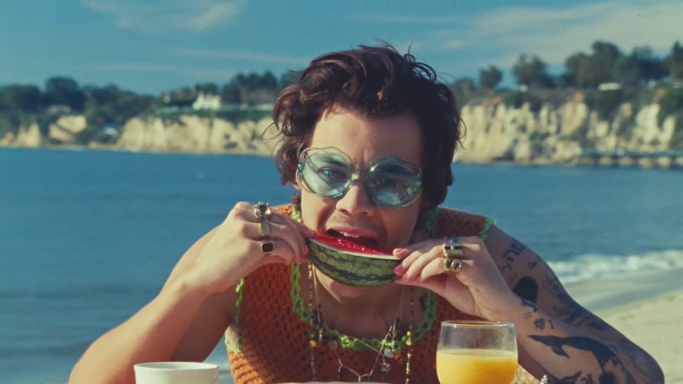 É DELE! Harry Styles conquista seu primeiro n°1 na Billboard Hot 100