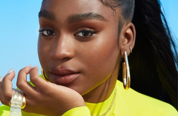 Normani fala sobre confiança e preconceito em entrevista à Women’s Health, ela é a capa da edição de novembro