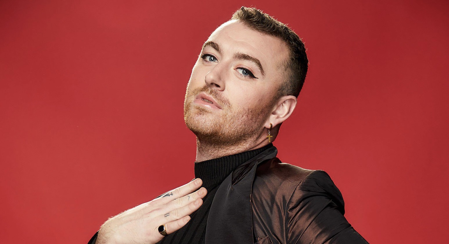 Sam Smith lançou a versão ao vivo do álbum “Love Goes”