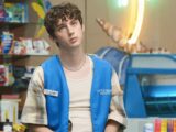 Troye Sivan lança o single "Trouble" com Jay Som, a faixa faz parte da trilha de seu filme.