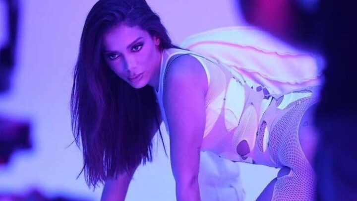 Anitta chega a #6 do chart global quebrando próprio recorde