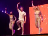 Now United mostra bastidores de sua turnê pelo Brasil.