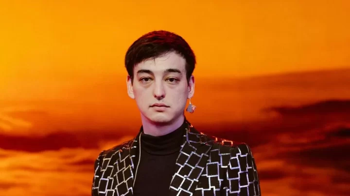 Conheça JOJI cantor e produtor nascido no Japão que ocupa hoje a posição número #1 Global 