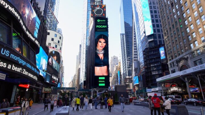 Pocah tem divulgação de “Chama Minha Gang” na Times Square
