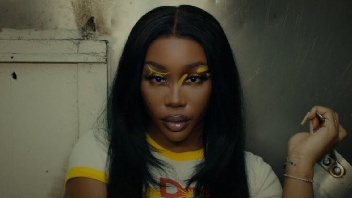 SZA inicia nova era com o single e clipe de “Shirt”