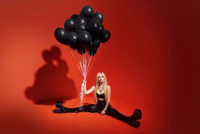 Avril Lavigne confirma novo álbum para 2023