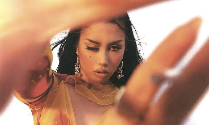 Kali Uchis confirma lançamento de 2 álbuns para este ano