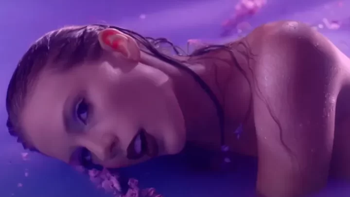 Taylor Swift lança clipe de “Lavander Haze”