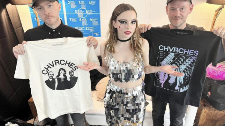 CHVRCHES faz show eletrizante na sua estreia headliner em solo brasileiro