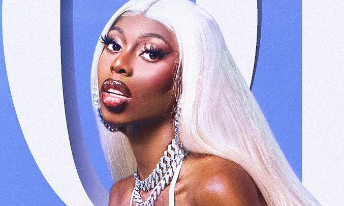 MC Soffia anuncia o seu primeiro álbum “It Girl”